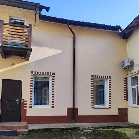 Затишні Апартаменти Львів Ближній Центр Liov Exterior foto